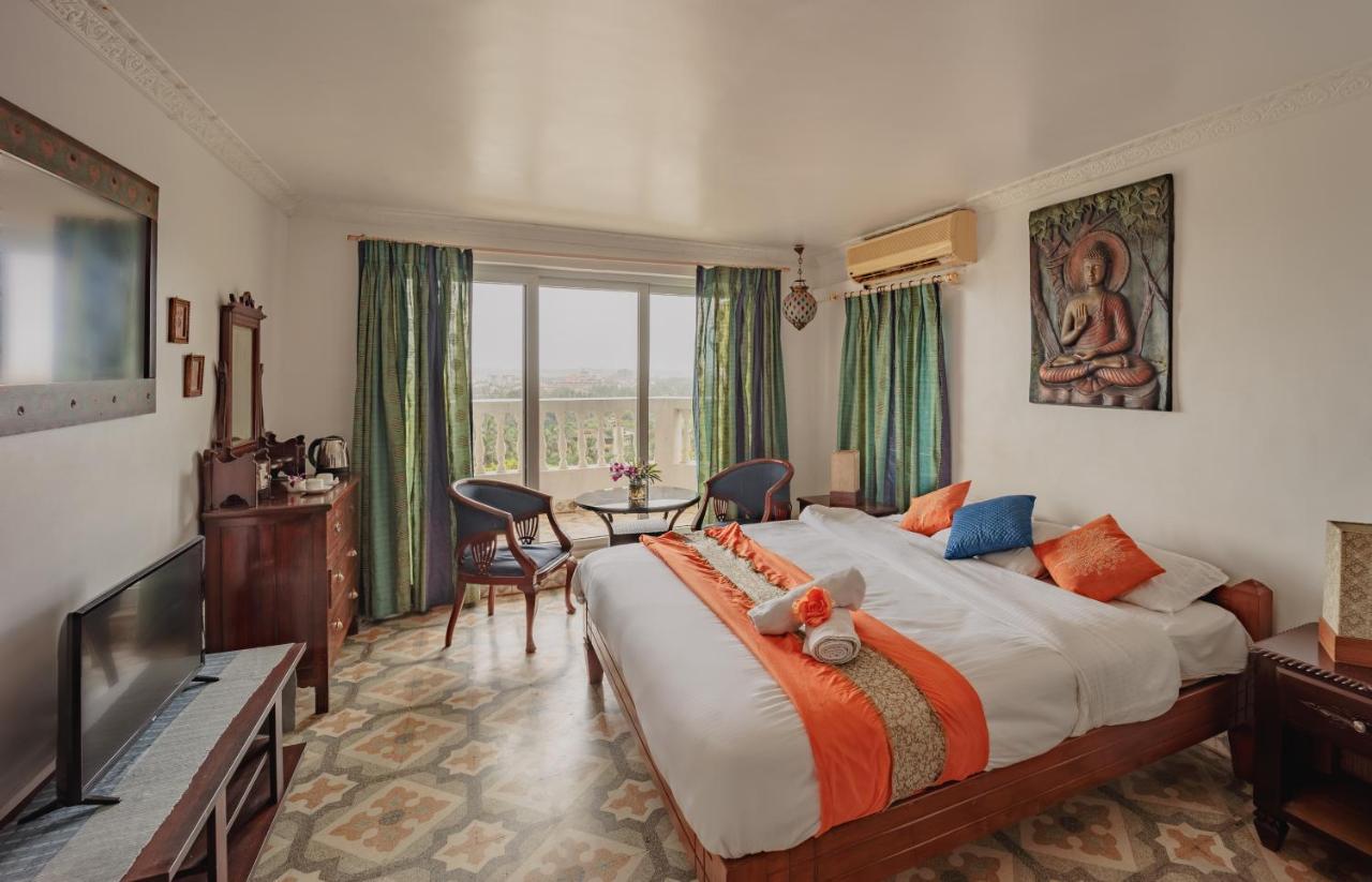 Ocean Suite Goa Dona Paula Extérieur photo